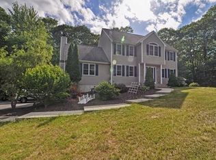 100 Stanphyl Rd, Uxbridge, MA 01569