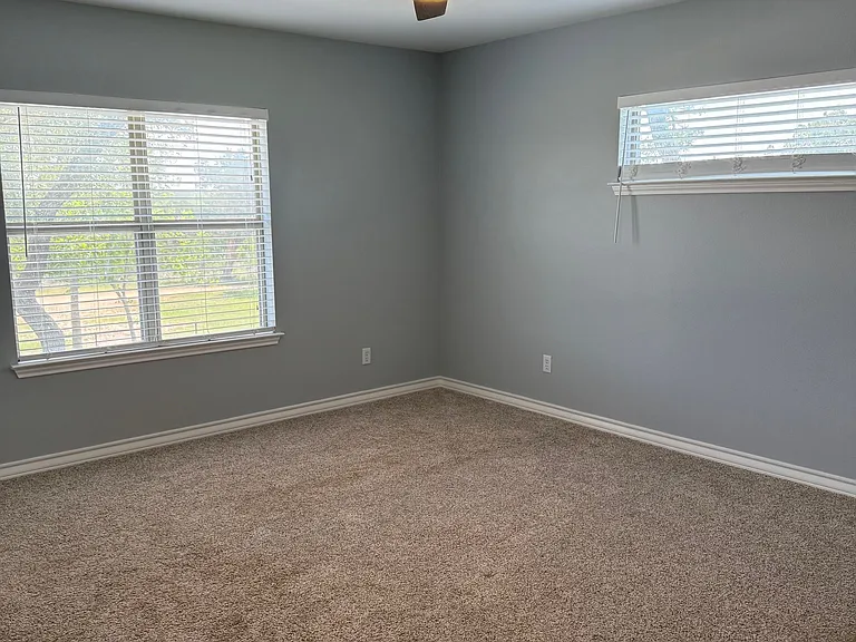 517 FM 473 — Photo 13