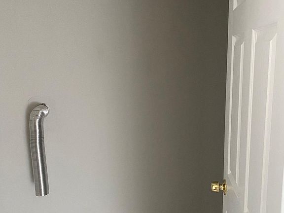 4th image of 190 Hillside Ave Floor 2