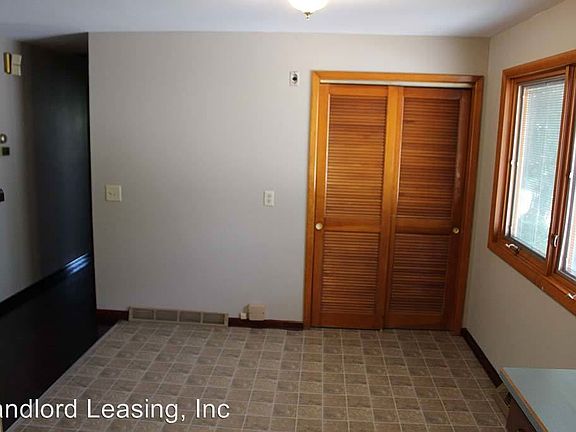 5th image of 2029 E 42nd St