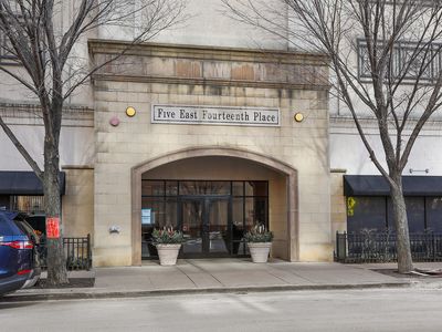 5 E 14th Pl APT 502, Chicago, IL, 60605