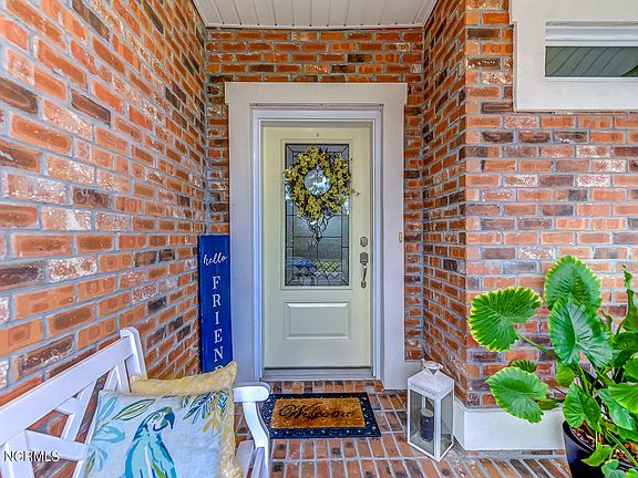 3rd image of 8879 Habersham Place NW