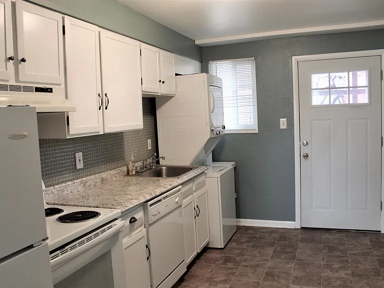 1363 S Coffman St #A — Photo 4