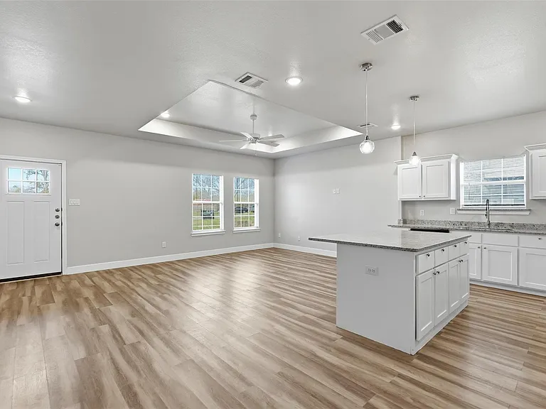 4215 Oneal St — Photo 3