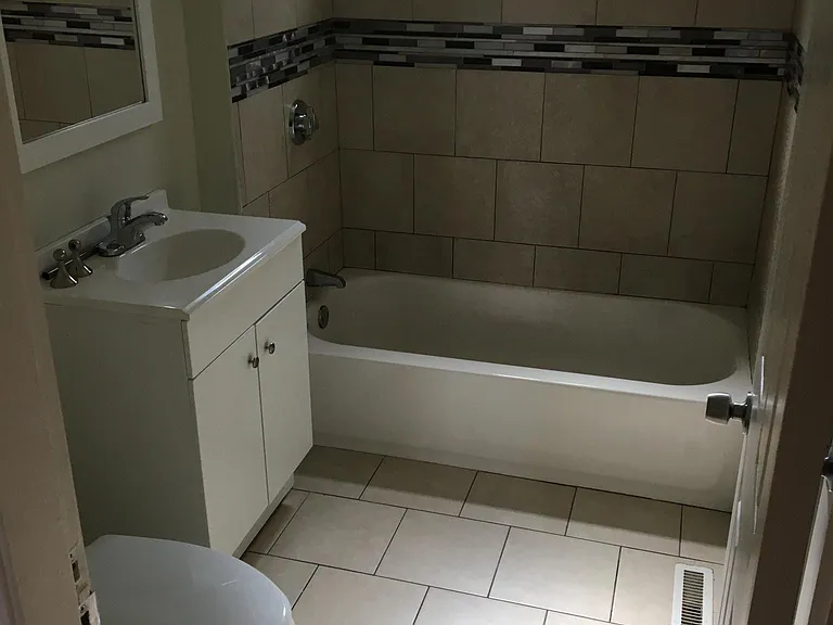 118 Commonwealth Ave — Photo 5
