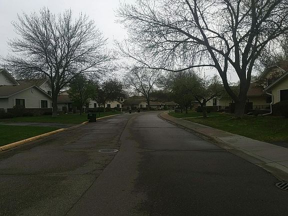 4th image of 2569 Brookdale Ln
