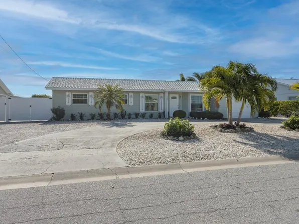 529 67th St, Holmes Beach, FL 34217