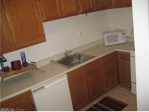 5th image of 1005 Woodrow Ave APT 1D
