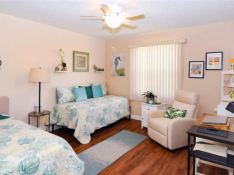 2225 Cypress Ct #2C — Photo 21