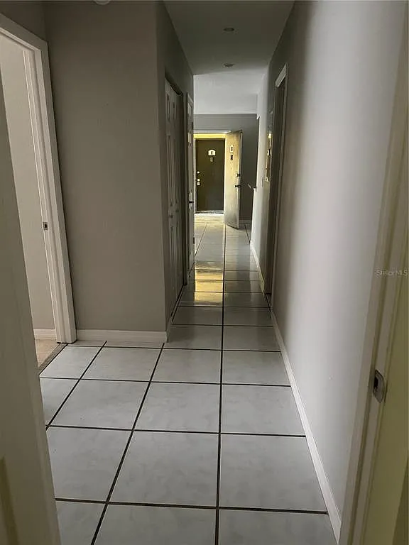 3 bed, 2.0 bath, 897 sqft, $1,550 — Photo 2