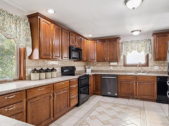 5th image of 434 Voiles Drive