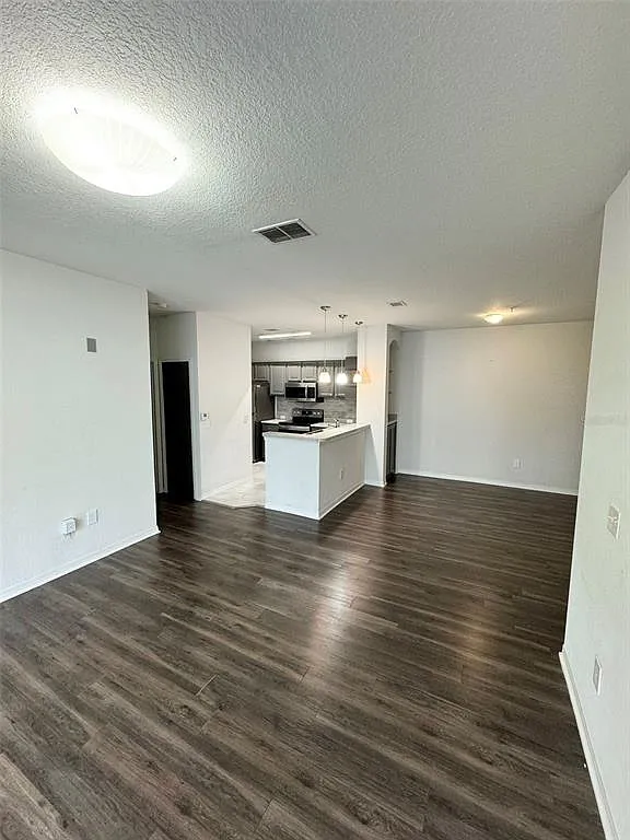 2 bed, 2.0 bath, 1009 sqft, $1,650 — Photo 4