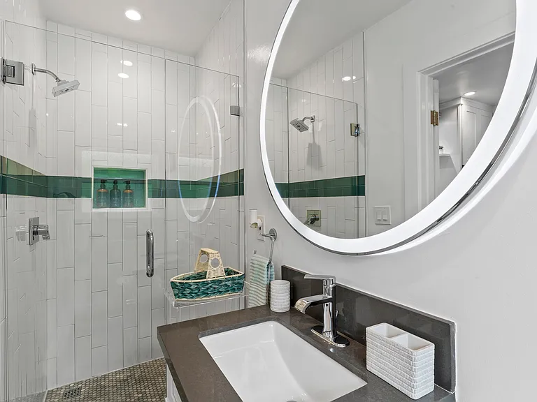 2930 S Coast Hwy #5 — Photo 14