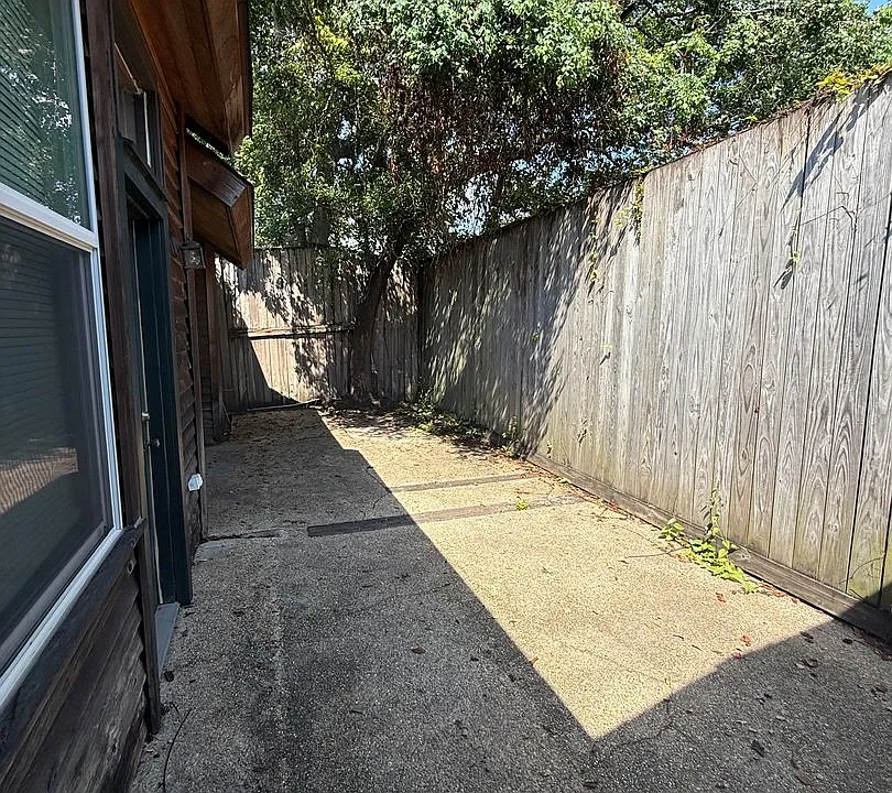 8464 Bayou Fountain Ave