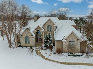 309 Cypress Point, North Prairie, WI 53153