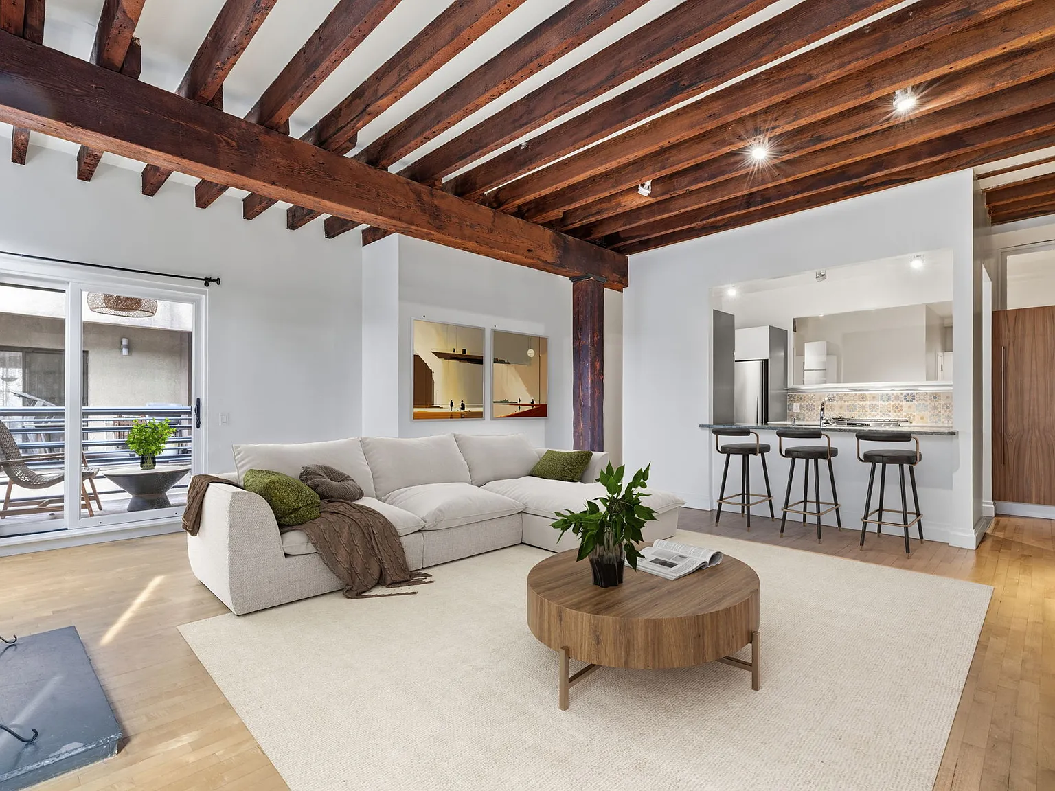 35 Bethune Street — Photo 1