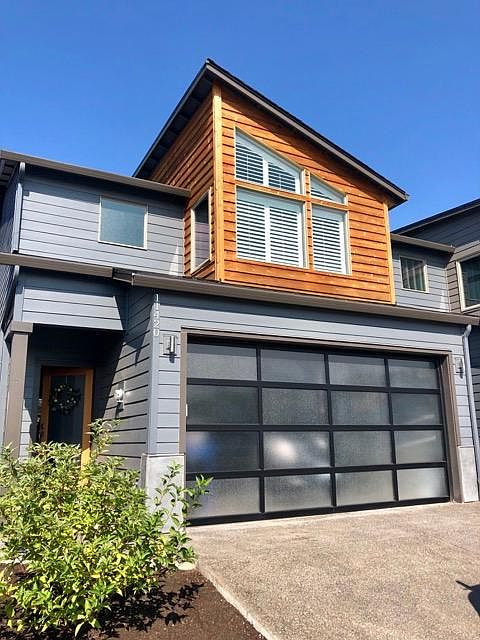 1st image of 11420 NE 122nd Pl