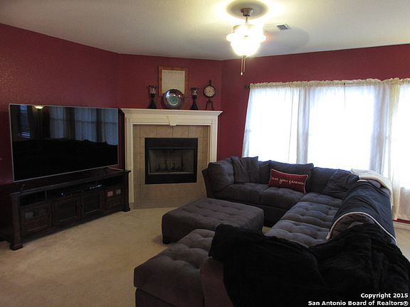 Large living area w/ carpet 