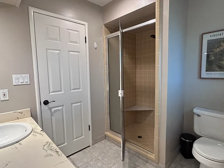 1803 Tanglewood Ln — Photo 16