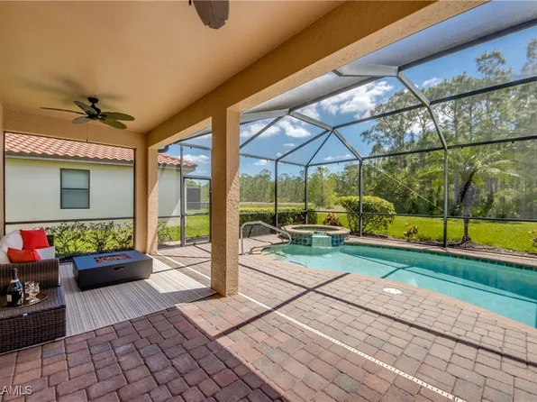 9440 River Otter Dr, Fort Myers, FL 33912