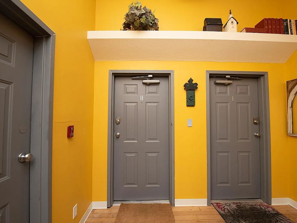 1st image of 903 Main St #3H