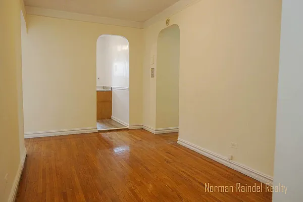 Rented by Norman Raindel, LREB | media 7