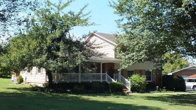1st image of 1718 Valley Dr