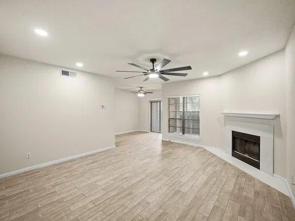 9707 Richmond Ave APT 113, Houston, TX 77042