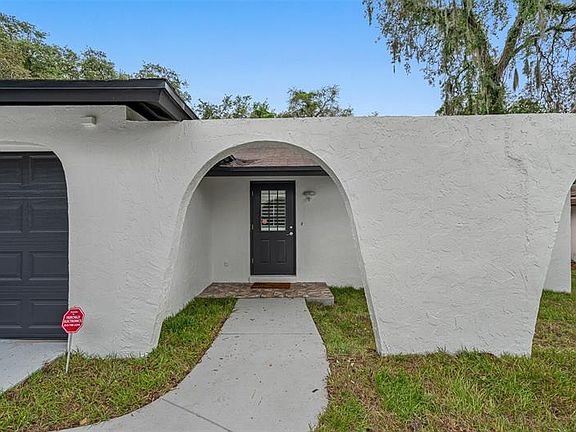 5th image of 5307 Roberta Ln