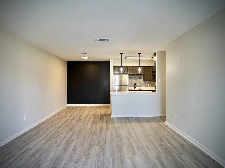 The Mayfair Apartment Homes — Photo 13