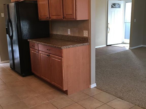 4th image of 1052 Ponderosa Cir