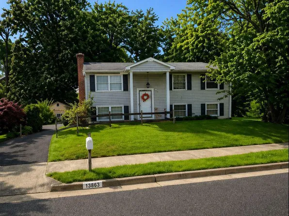 13863 Langstone Dr, Woodbridge, VA 22193