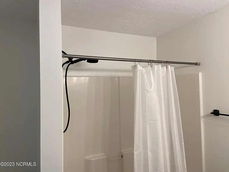 338 Emerald Cove Ct — Photo 14