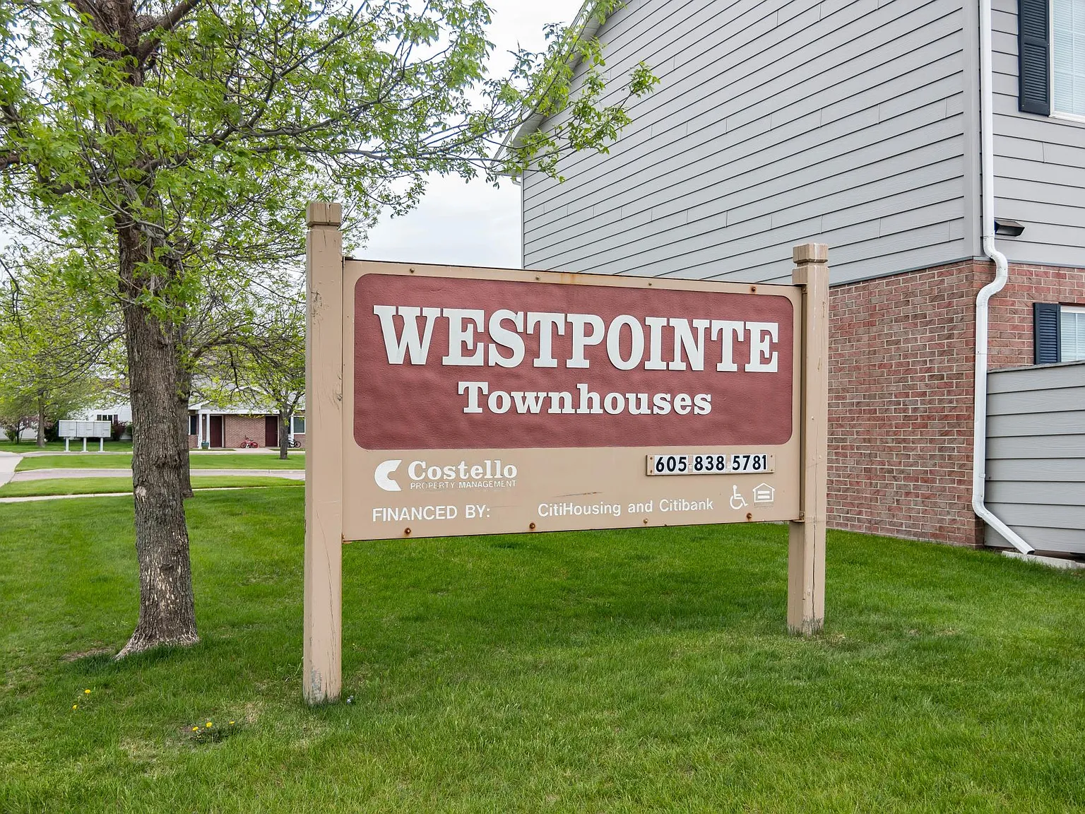 WestPointe Townhomes — Photo 2