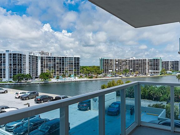 5th image of 3800 S Ocean Dr APT 522