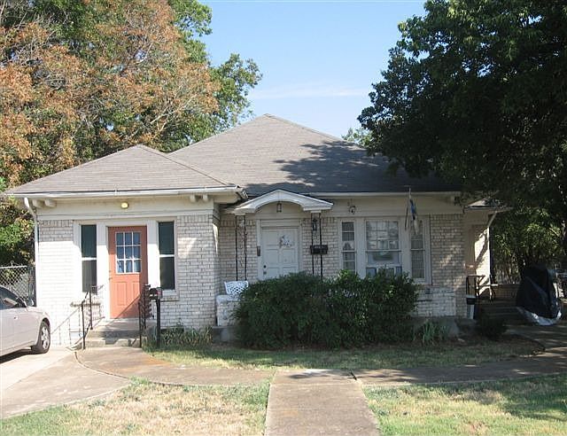 1st image of 1100 Crescent & 1103 Fulton