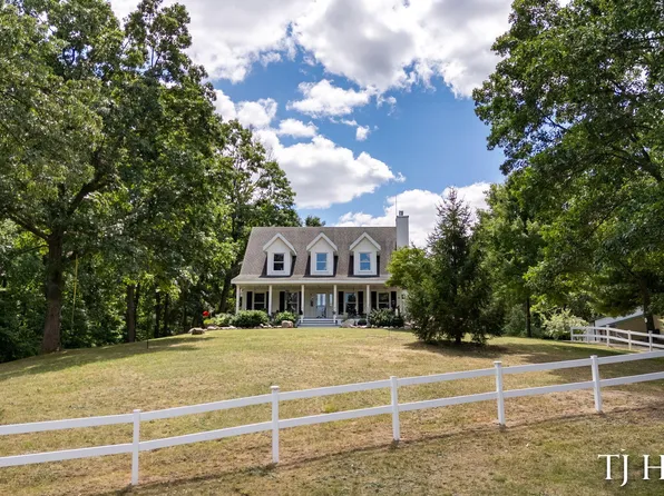 176 109th Ave, Plainwell, MI 49080