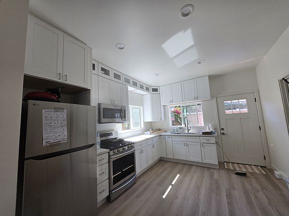 3rd image of 4485A California Ave #A