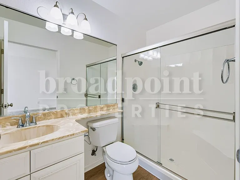 2536 White Oak Pl #2 — Photo 11