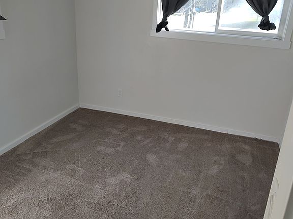 4th image of 45831 Squire Creek Rd
