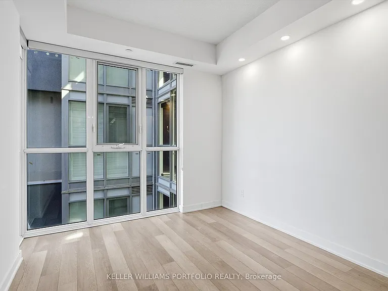5230 Dundas St #407 — Photo 14