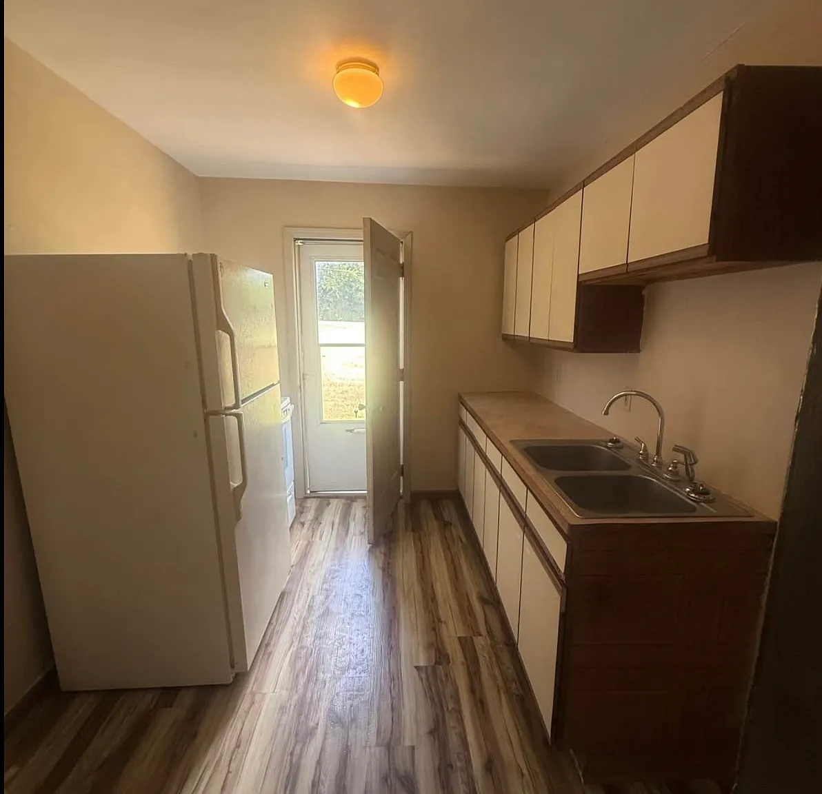 2 bed, 900 sqft, $850 — Photo 3