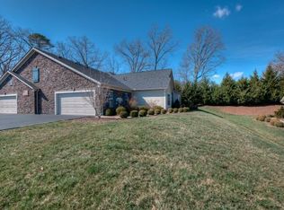 1312 Hatterdale Farm Rd, Blountville, TN 37617