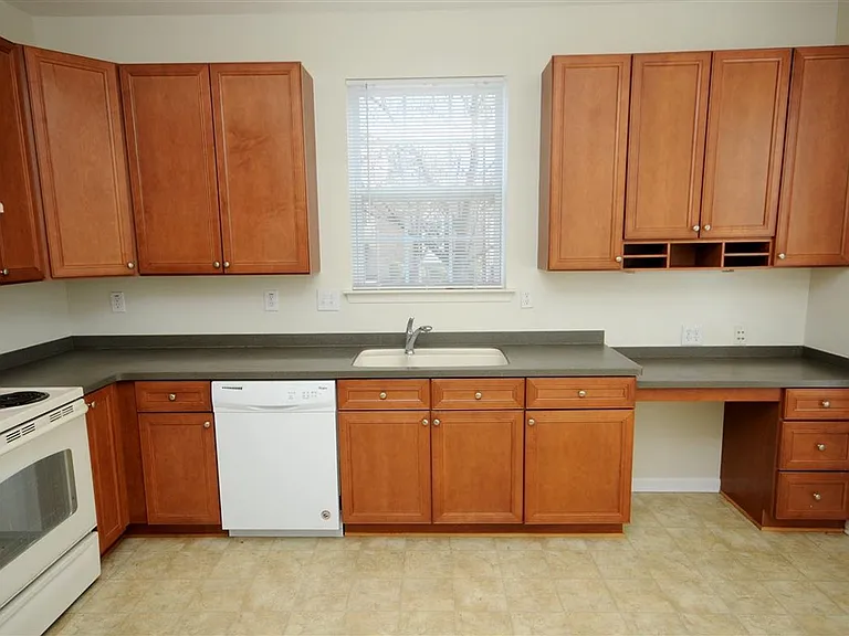 1101 Tenbury Pl — Photo 11