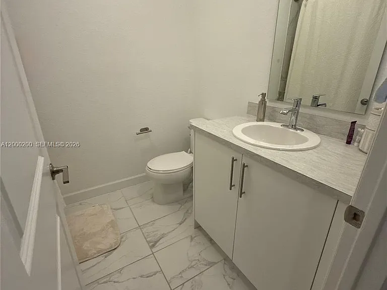 412 NW 12th Pl — Photo 18