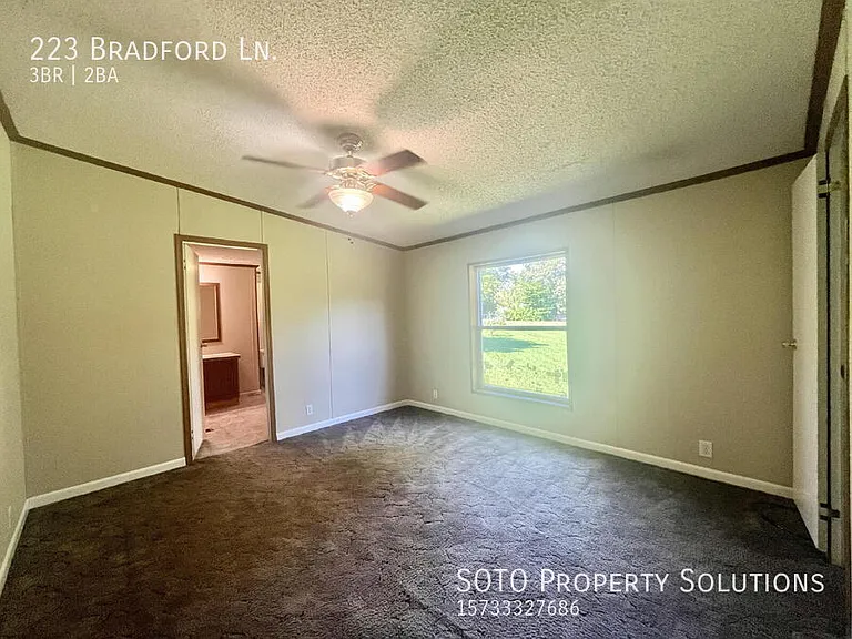 223 Bradford Ln — Photo 28