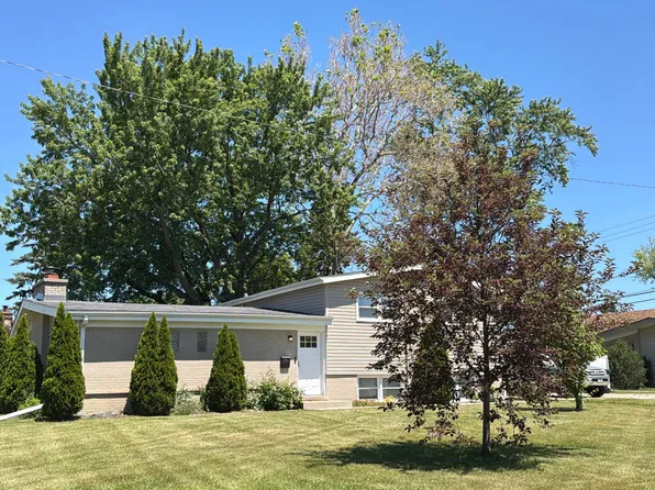 501 Lotus Ln, Glenview, IL 60025