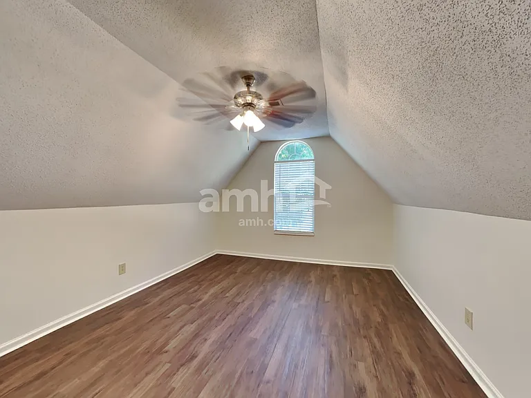 4453 Graham Lake Dr — Photo 17