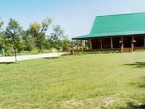 330 Lindy Ln, Virden, IL, 62690