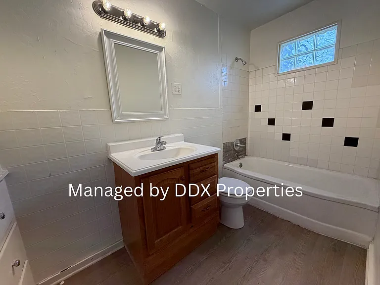 4217 S Harrison St #B — Photo 8